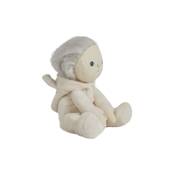 An adorable fox plush doll from the Dinky Dinkums Forest Friends collection, perfect for snuggling and imaginative play. Collectable, soft and cuddly woodland toy, ideal bedtime companion for toddlers.