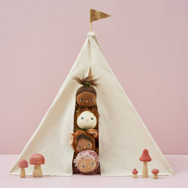 This charming woodland themed poinsettia plush doll from the Dinky Dinkums Forest Friends collection is designed for comfort and cuddles, making it perfect for all ages ones. Collectable, limited edition toddler toy, cozy plush forest friend for bedtime.